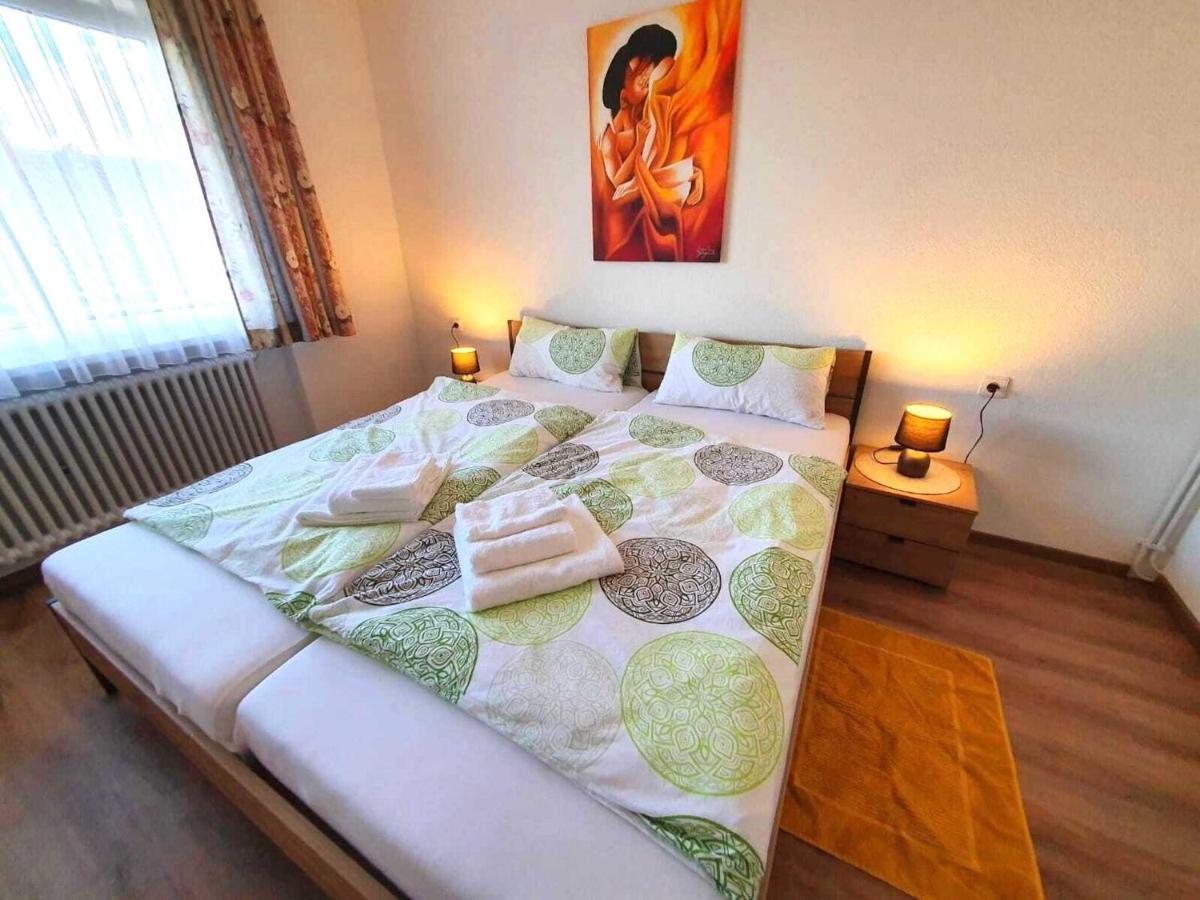 Comfortable Flat In Goerwihl With Balcony Gorwihl Bagian luar foto